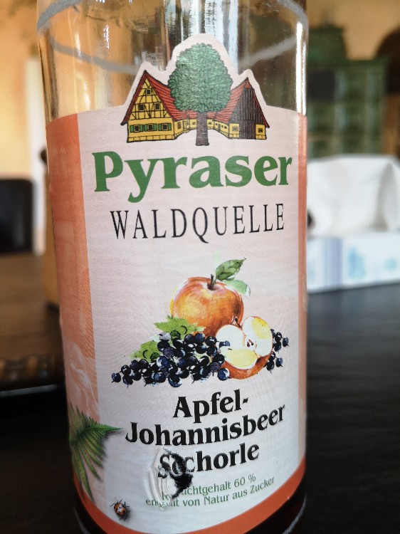 Pyraser Waldquelle, Apfel-Johannisbeerschorle von herbertw | Hochgeladen von: herbertw