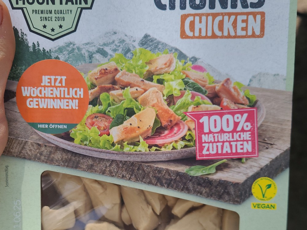 Chunks Chicken, plant-based by Tokki | Hochgeladen von: Tokki Chunks Chicken, plant-based by Tokki | Hochgeladen von: Tokki