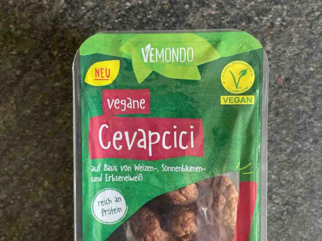 Vegane Cevapcici, auf Basis von Weizen-, Sonnenblumen- und Erbse | Hochgeladen von: TobiasGM