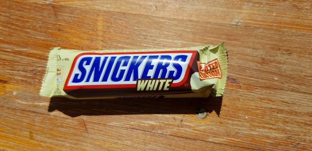 snickers White  | Hochgeladen von: Anonyme