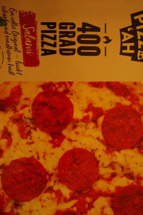 400 Grad Pizza, Salami von ferdinandbayhurs456 | Hochgeladen von: ferdinandbayhurs456