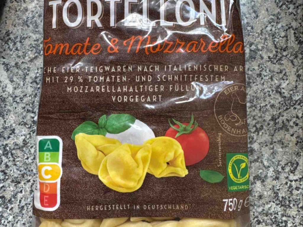 Tortelloni, Tomate & Mozerella von muhammeddemir00 | Hochgeladen von: muhammeddemir00