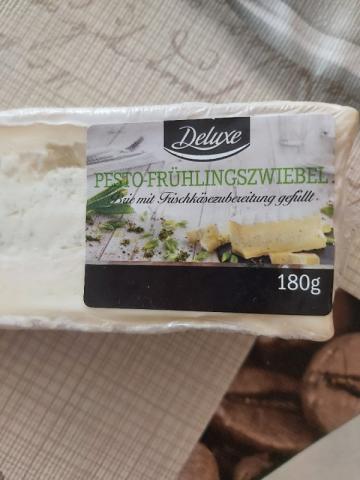 Brie mit Frischkäsezubereitung gefüllt Pesto-Frühlingszwiebeln v | Hochgeladen von: heiwo