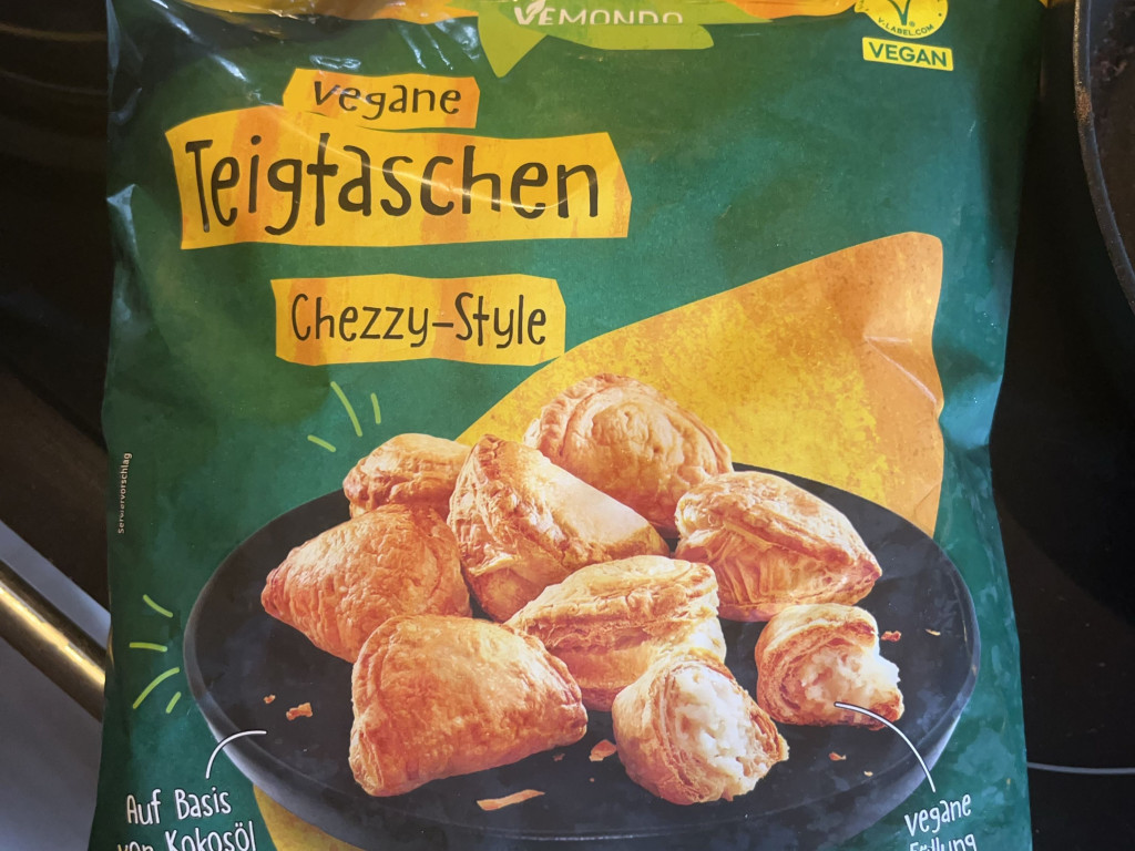 Uploaded by: papapapearly Uploaded by: papapapearly