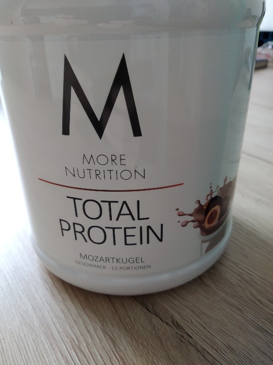 Total Protein, Mozartkugel von LilaBrille | Hochgeladen von: LilaBrille