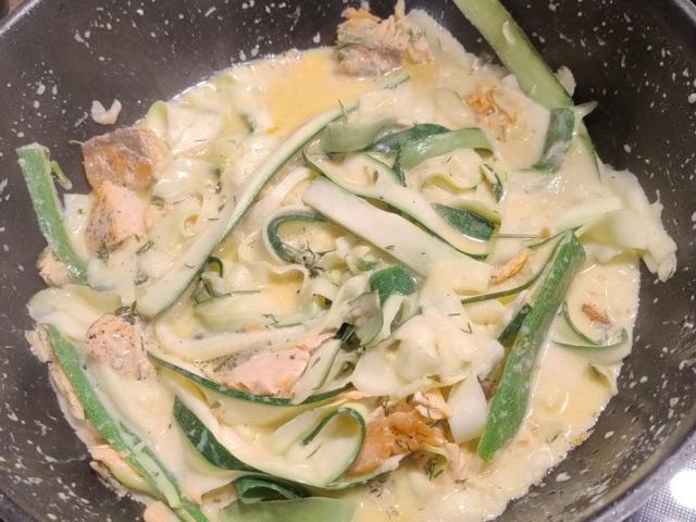 Lachs Parmesan Senf Sauce mit Zucchini by Saendbeard | Uploaded by: Saendbeard