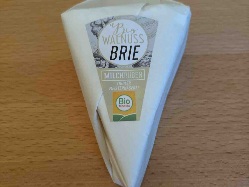 Milchbuben Brie mit Walnuß von mxfiit | Hochgeladen von: mxfiit