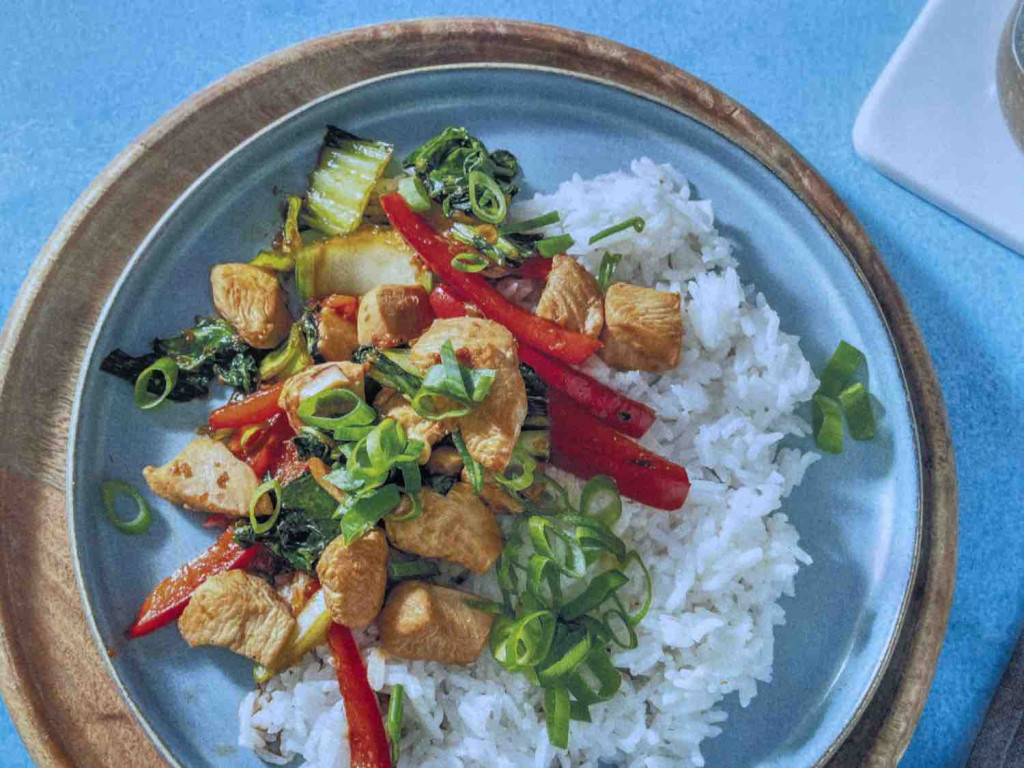 Teriyaki-Hähnchenpfanne mit Pak Choi, Parika, Kokosreis von Swim | Hochgeladen von: Swimmi