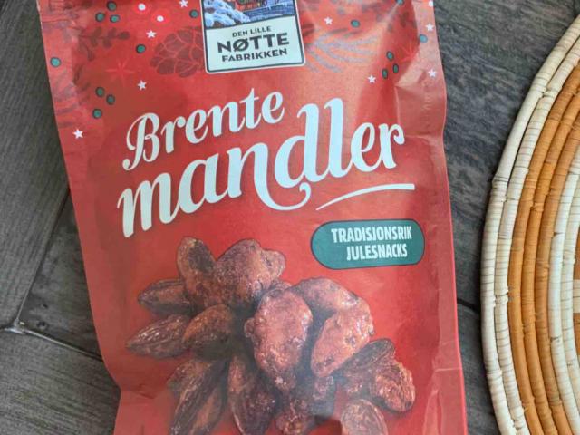 Brente mandler by Lunacqua | Uploaded by: Lunacqua