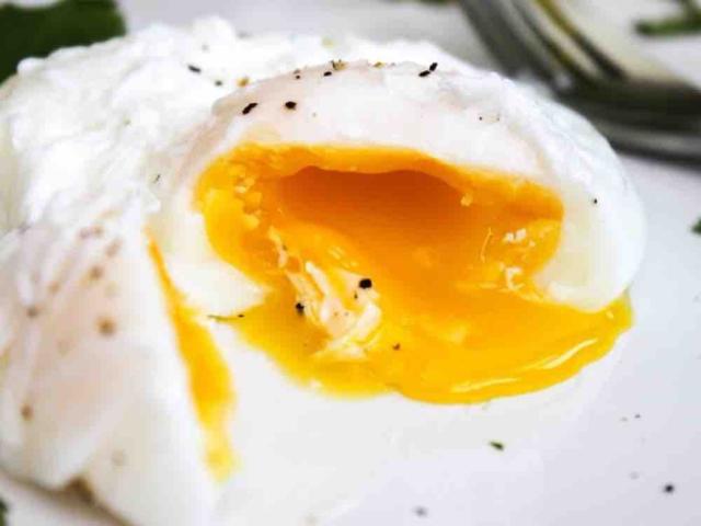 Poached egg by Agneta | Uploaded by: Agneta