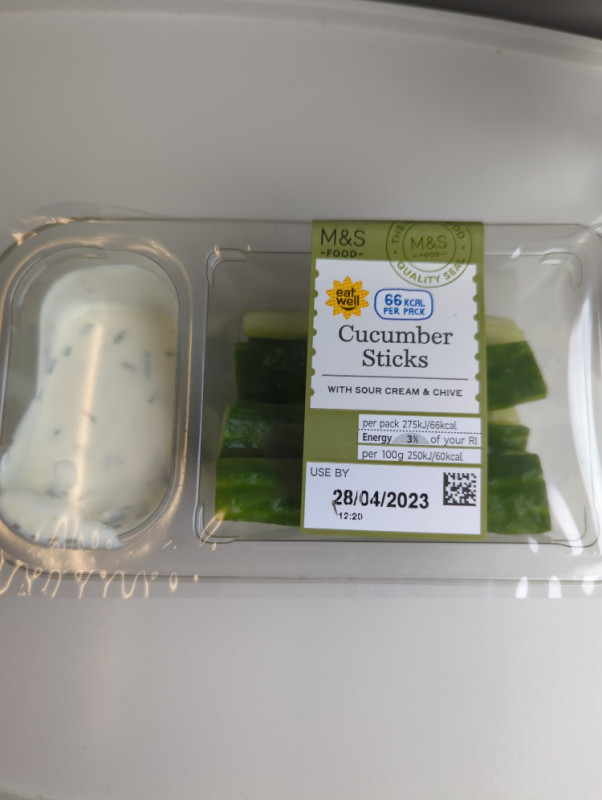 Cucumber Sticks, with sour cream and chives von julia.anna.jakl | Hochgeladen von: julia.anna.jakl