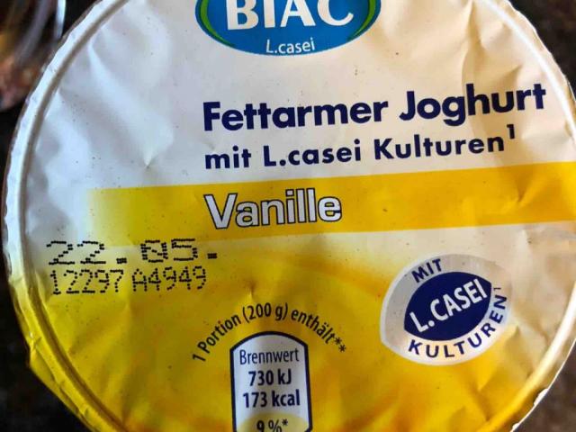 Fettarmer Joghurt, Vanille mit L.casei von michaelsabinema856 | Hochgeladen von: michaelsabinema856