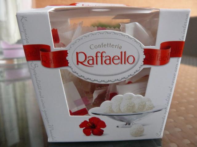 Raffaello Praline | Hochgeladen von: floridia