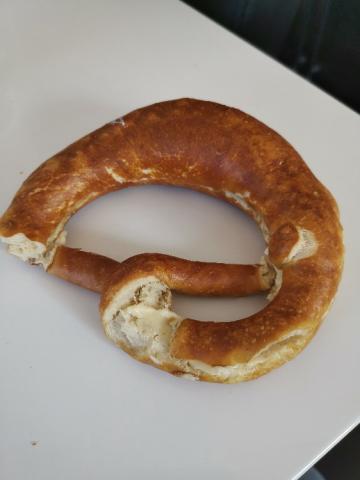 Laugenbrezel mit Butter von 15493751166599 | Hochgeladen von: 15493751166599