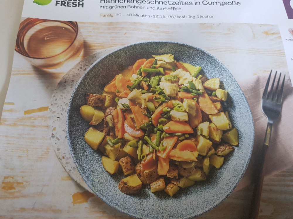 Hähnchengeschnetzeltes in Currysauce, mit grünen Bohnen und Kart | Hochgeladen von: Dodo15914