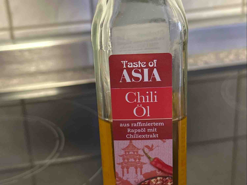 Chili Öl, aus raffiniertem Rapsöl mit Chiliextrakt von ChrisXP13 | Hochgeladen von: ChrisXP13