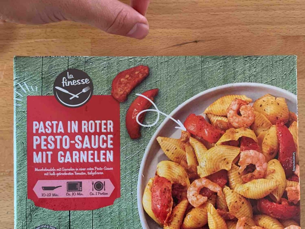 Pasta in roter pesto-sauce mit garnelen von Arrynator03 | Hochgeladen von: Arrynator03