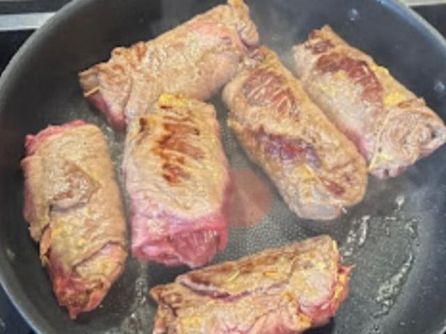 Hochgeladen von: Fourbeech Hochgeladen von: Fourbeech