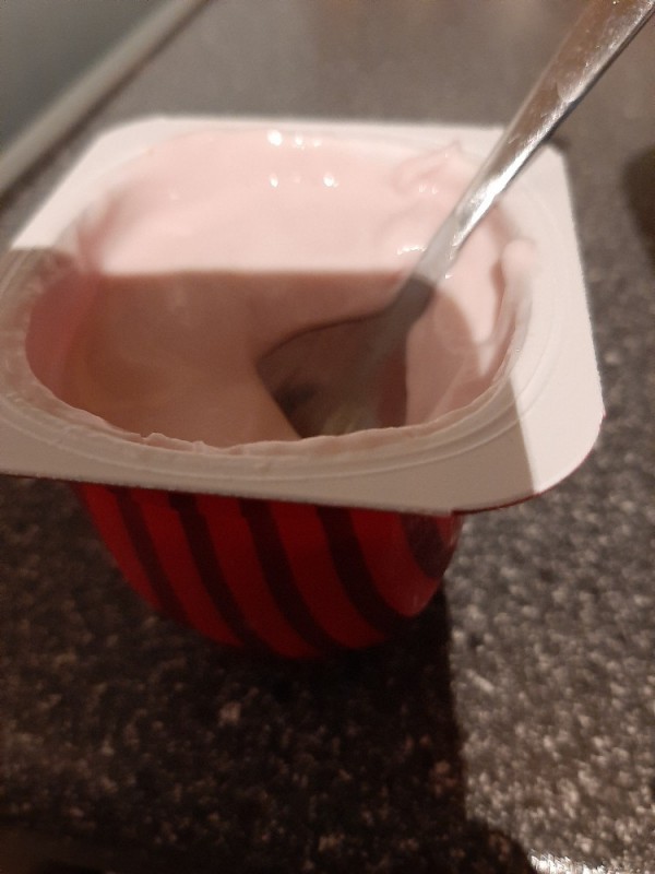 Joghurt, Erdbeer von liaotte | Hochgeladen von: liaotte