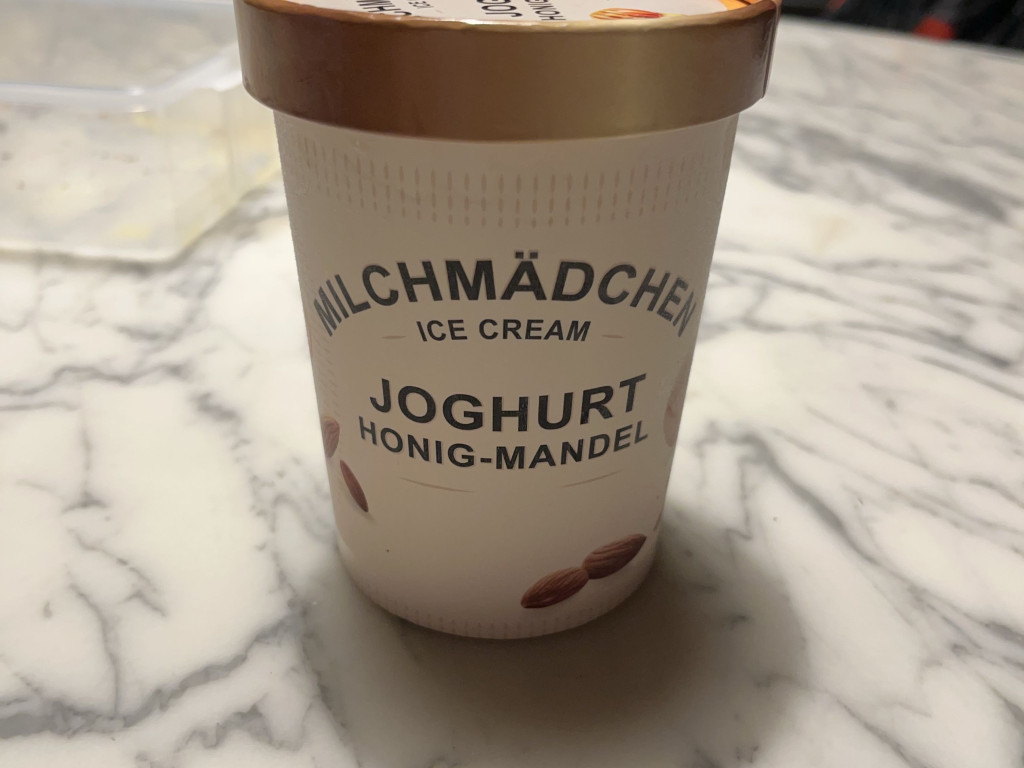 Milchmädchen ICE Cream, Joghurt Honig Mandel von StarDreck | Hochgeladen von: StarDreck