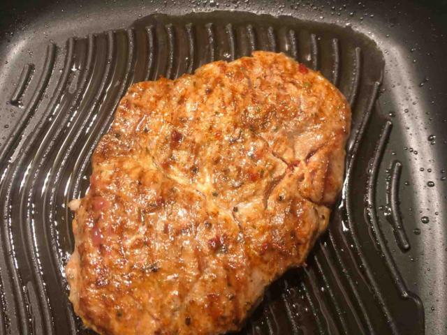 Grill mi Schweinshalssteak von Purzeli | Hochgeladen von: Purzeli