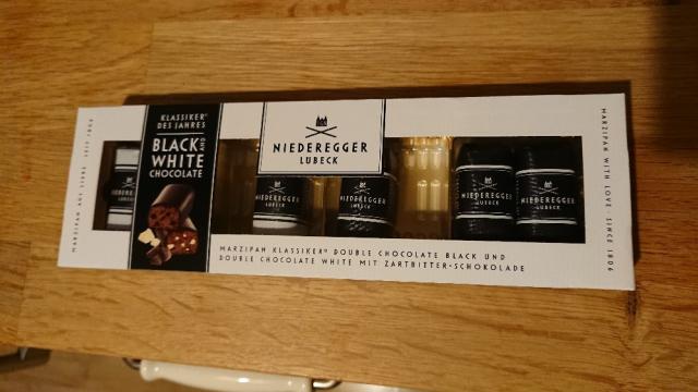Niederegger Black and White Chocolate von mloeks | Hochgeladen von: mloeks