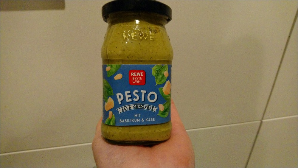 Pesto Alla Genovese, mit Basilikum und Käse von Dey | Hochgeladen von: Dey