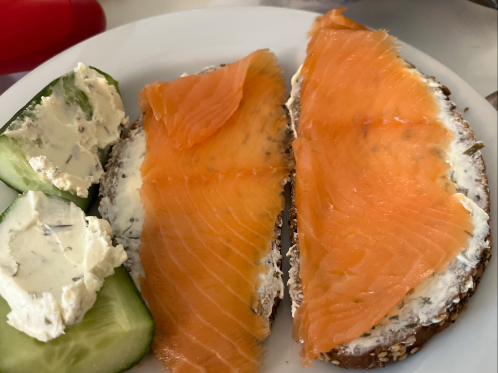 Brot mit Frischkäse & Lachs von joann0812 | Hochgeladen von: joann0812 Brot mit Frischkäse & Lachs von joann0812 | Hochgeladen von: joann0812