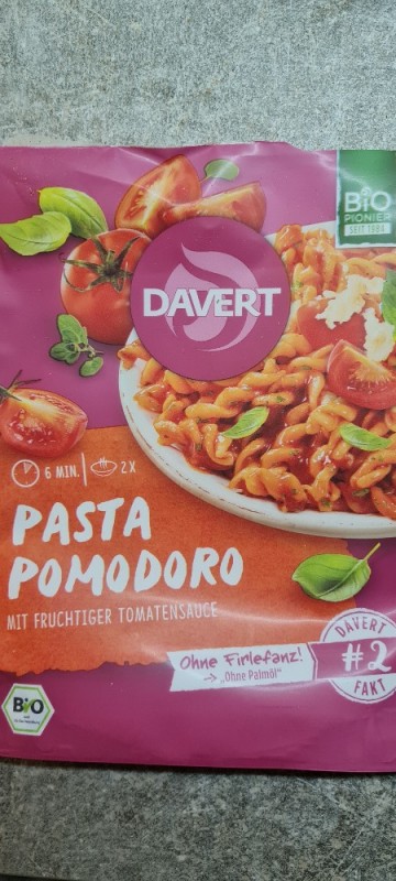 Pasta Pomodoro, mit fruchtiger Tomatensauce von Christina1601 | Hochgeladen von: Christina1601