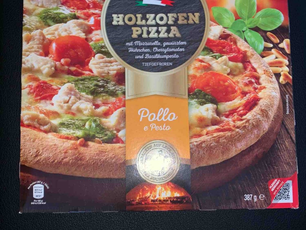 Holzofen Pizza Pollo e Pesto von dmitrijdell1988 | Hochgeladen von: dmitrijdell1988