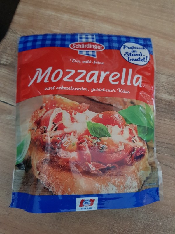 Mozzarella gerieben von carmenpaloma90 | Hochgeladen von: carmenpaloma90