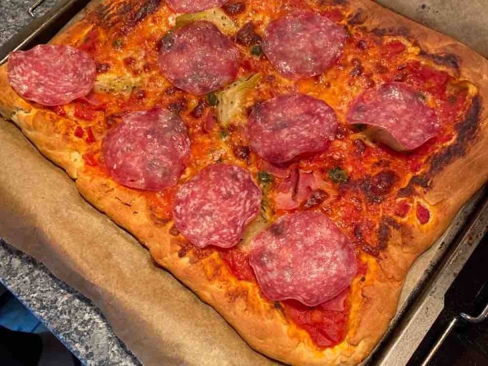Pizza Mista, Schinken, Salami, Peperoni & Champignons von Gi | Hochgeladen von: Giuseppinacau