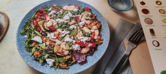 Couscous-Salat mit Pfirsich-Ayvar-Dressing von Dennkun | Hochgeladen von: Dennkun