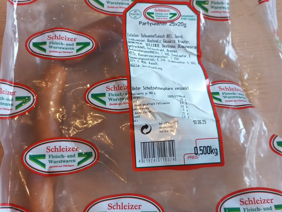 Hochgeladen von: JulSpe Hochgeladen von: JulSpe