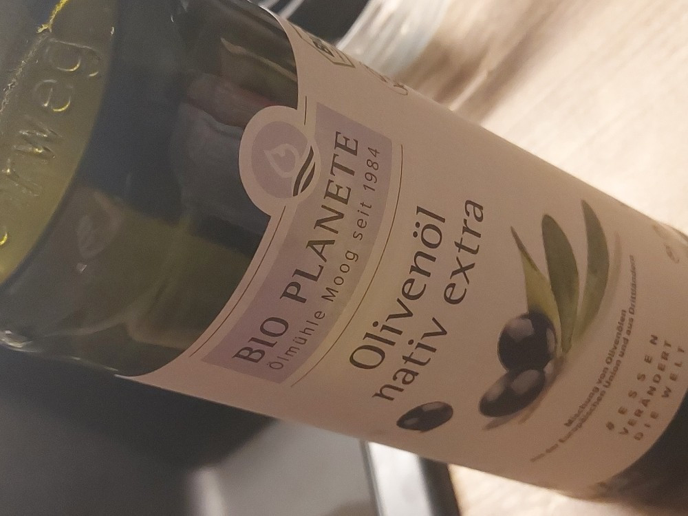 Hochgeladen von: 6erPack2015