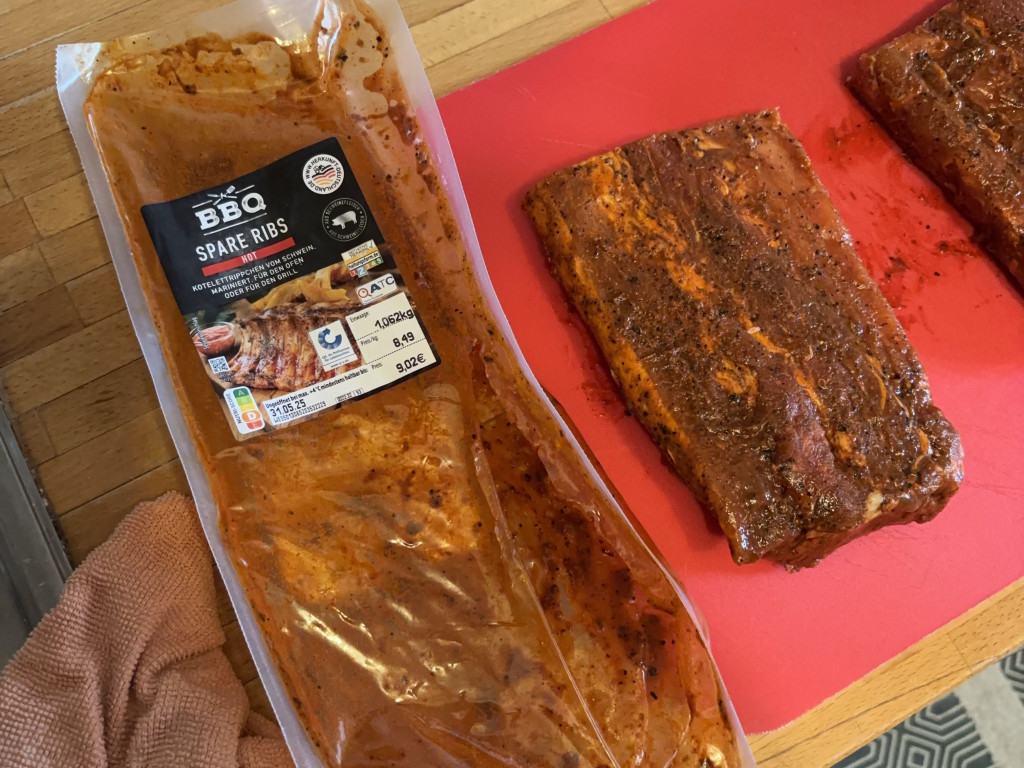BBQ Spare Ribs, Hot von DavidDerekGalic | Hochgeladen von: DavidDerekGalic BBQ Spare Ribs, Hot von DavidDerekGalic | Hochgeladen von: DavidDerekGalic