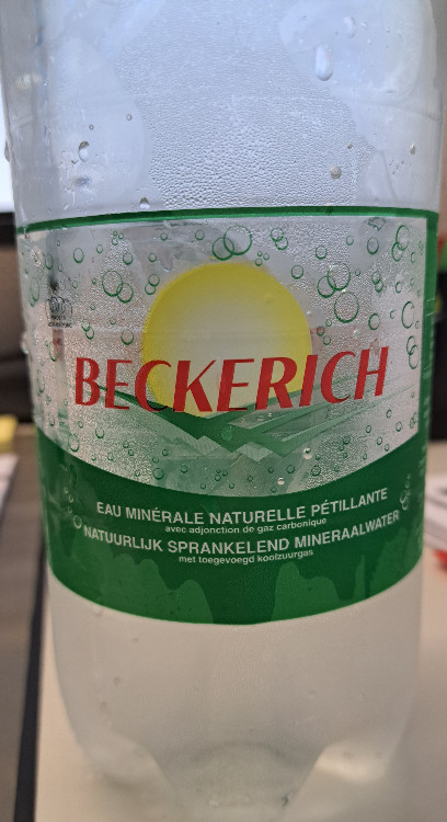 Mineralwasser (natürlich sprudelnd), Beckerich von SilviaKl | Hochgeladen von: SilviaKl Mineralwasser (natürlich sprudelnd), Beckerich von SilviaKl | Hochgeladen von: SilviaKl