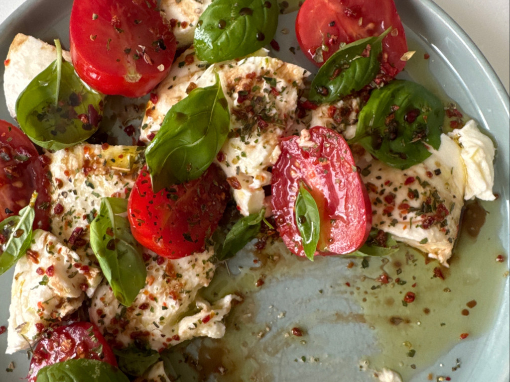 Mozzarella Tomaten Salat von Mieke68 | Hochgeladen von: Mieke68 Mozzarella Tomaten Salat von Mieke68 | Hochgeladen von: Mieke68
