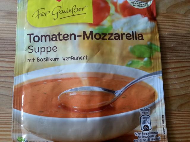 Tomaten-Mozzarella Suppe mit Basilikum | Hochgeladen von: Stillana