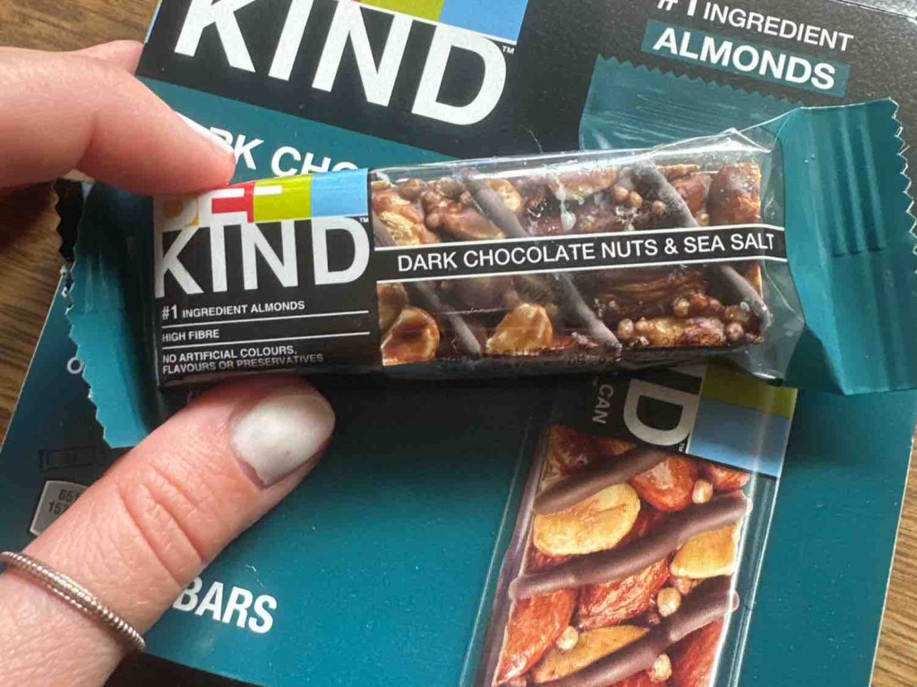Dark chocolate nuts & see salt by JustineB | Hochgeladen von: JustineB