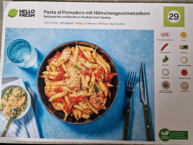 Pasta al Pomodoro mit Hähnchenbrustgeschnetzeltem, Spitzpaprika  | Hochgeladen von: MerlinK