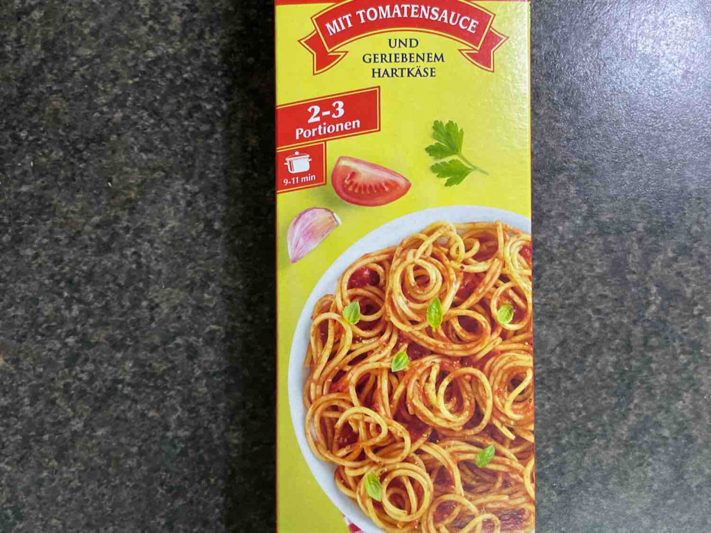 Spaghetti, mit Tomatensauce und geriebenem Hartkäse von TobiasGM | Hochgeladen von: TobiasGM