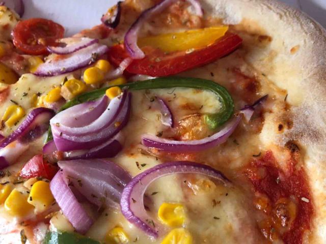 vegetarische Pizza Italiener von ElleP | Hochgeladen von: ElleP