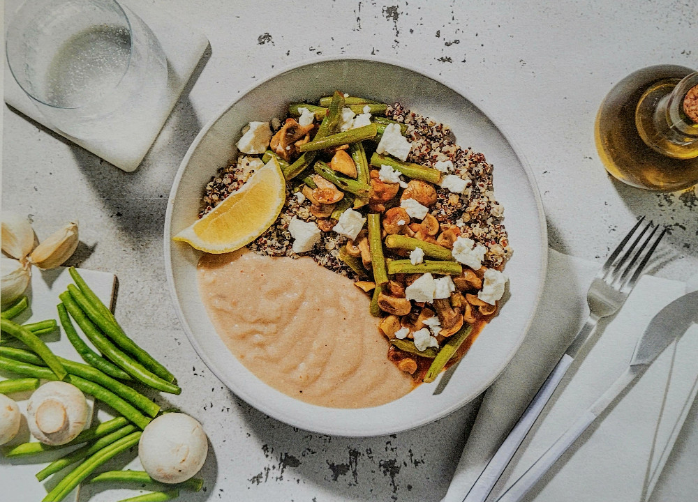 Champignon-Bohnen-Quinoa, mit Harissa-Butterbohnenpüree und Hirt | Hochgeladen von: Simple Man