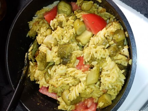 Teil 1 Reis+Nudeln+Gurken+Oliven+Tomaten | Hochgeladen von: Zickkklein