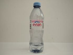 Evian - Natural Mineral Water | Hochgeladen von: micha66/Akens-Flaschenking