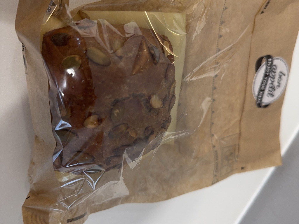 Kürbiskernbrötchen mit Edamer von PhilLago89 | Hochgeladen von: PhilLago89