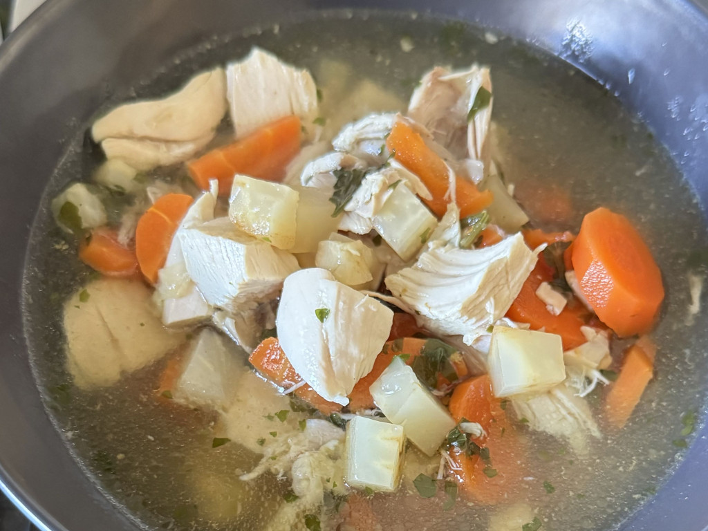 Hühnersuppe von Fourbeech | Hochgeladen von: Fourbeech Hühnersuppe von Fourbeech | Hochgeladen von: Fourbeech