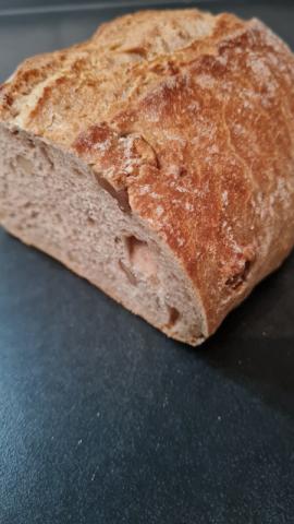 Walnussbrot, Weizenbrot mit Walnusskernen von nicita_win | Hochgeladen von: nicita_win