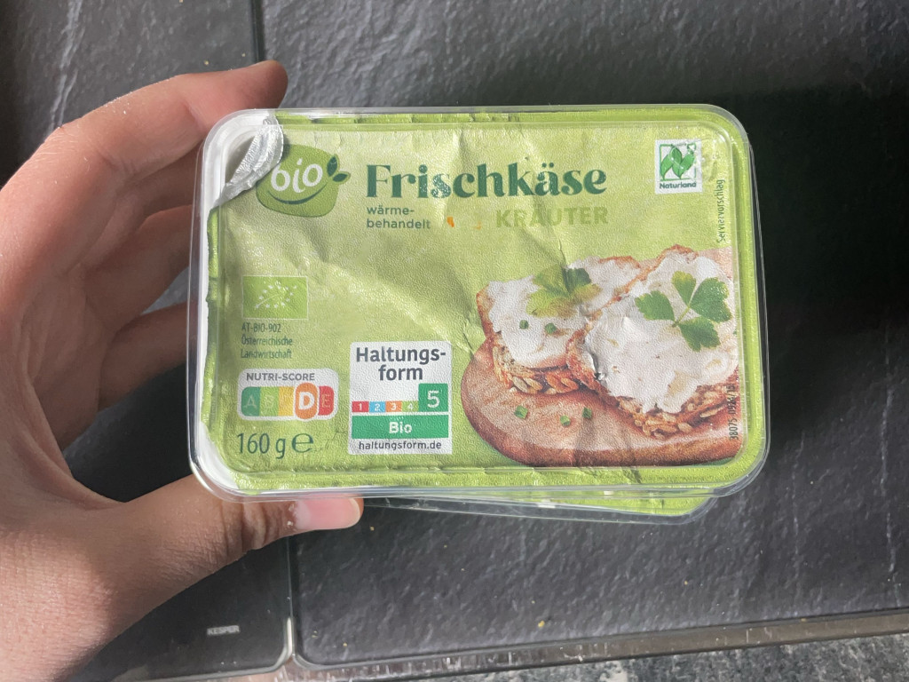 Hochgeladen von: sarahgiuli